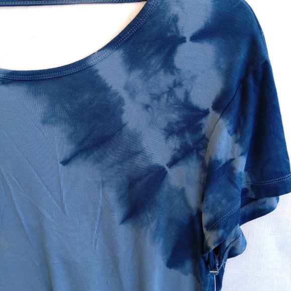 Women's Blue Tie Dye Relaxed Fir Short Sleeve Tee - Joy Lab - Picture 2 of 4